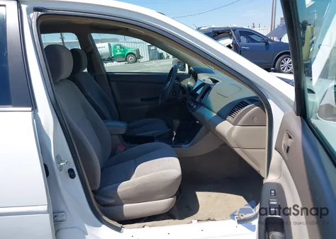 2006 Toyota Camry Le z USA, uszkodzony, nr VIN 4T1BE32K96U670959